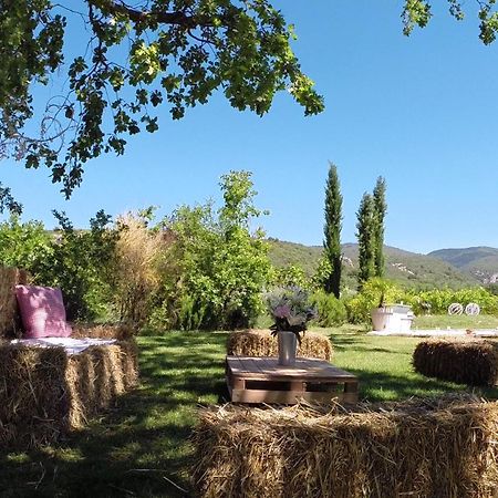 La Fontaine Des Noyers Villa Saint-Saturnin-les-Apt Luaran gambar