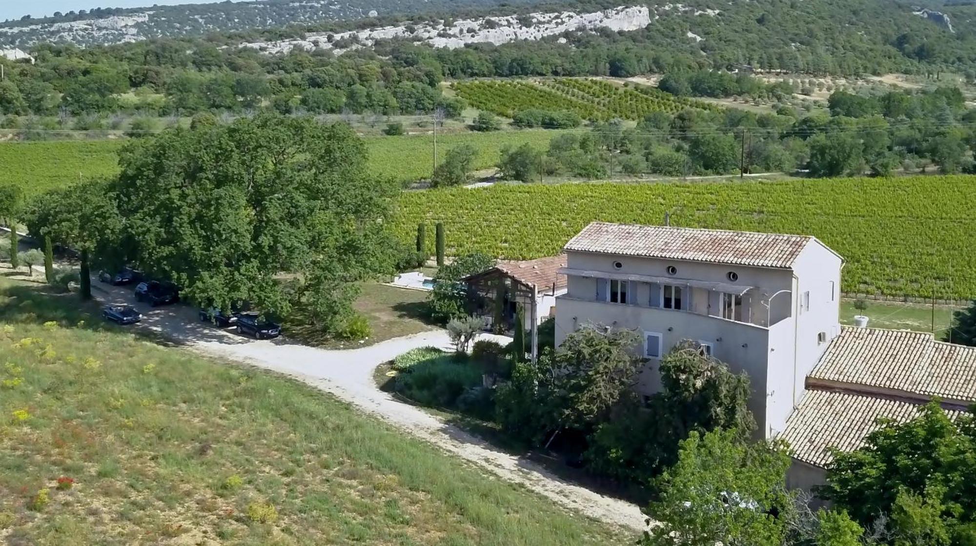 La Fontaine Des Noyers Villa Saint-Saturnin-les-Apt Luaran gambar
