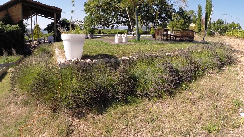La Fontaine Des Noyers Villa Saint-Saturnin-les-Apt Luaran gambar